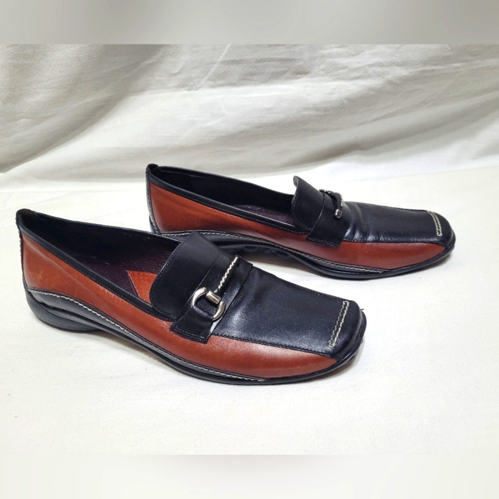 Sesto Meucci Catrice Two Tone Leather Slip On Loafers Size 8